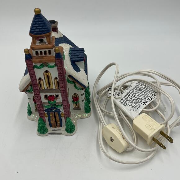 Vintage 1998 Trim a Home Porcelain Church Cathedral Hand Painted Collectibles - Picture 6 of 7